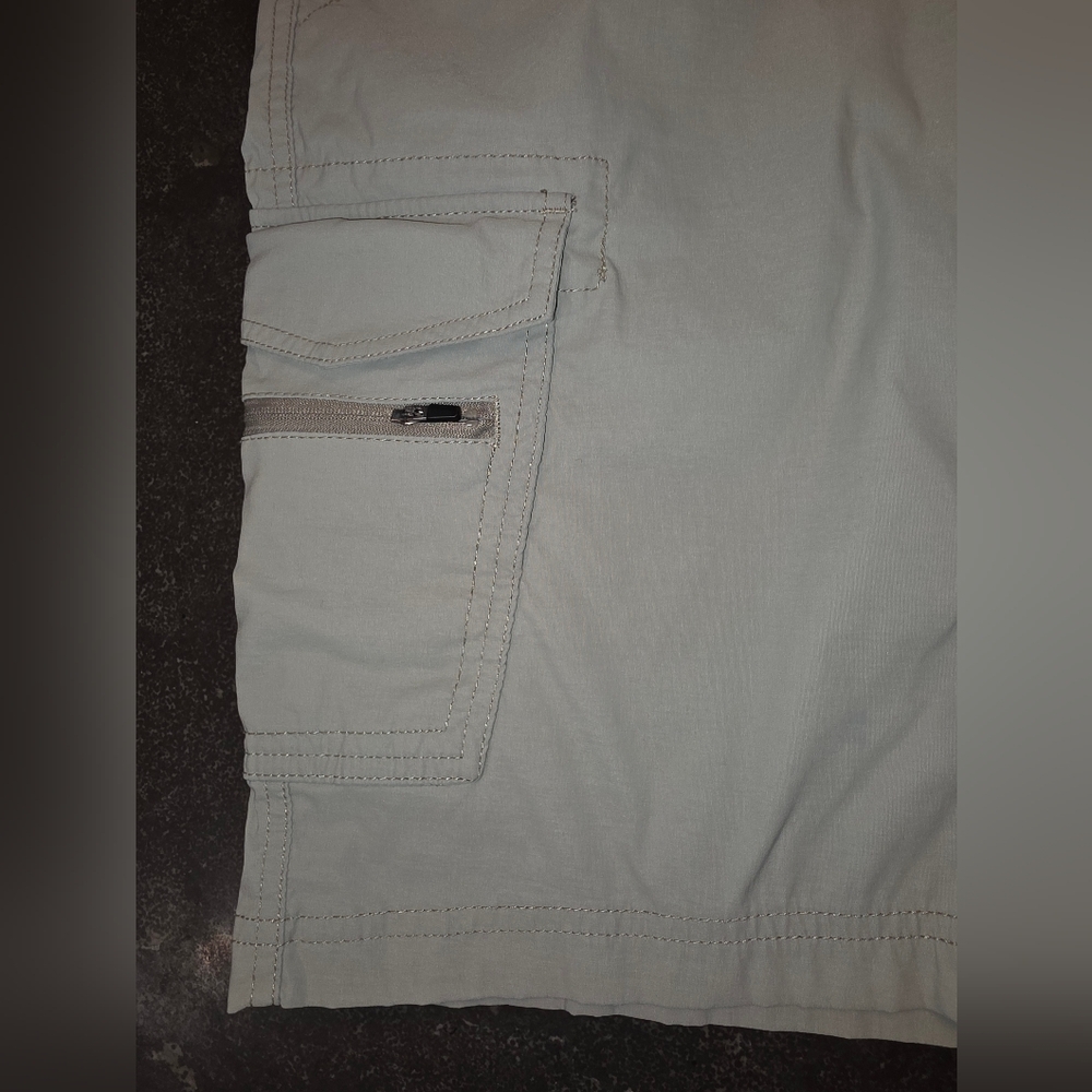 Men's Expedition Hybrid Shorts for Versatile Wear - Picture 3 of 13